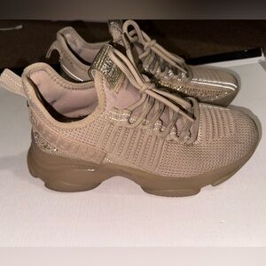 Steve Madden Women's Maxima Sneaker